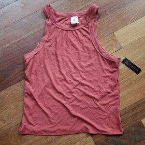 NWT No Boundaries Juniors Salmon Ribbed Tank Top Size Medium (7-9)